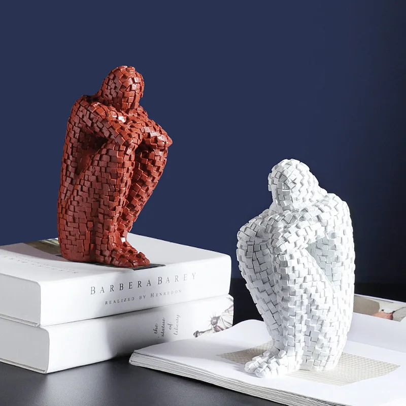 

Pixelated Thinker Sculpture Decor Modern Abstract Character Ornament Mosaic Lattice Figures Figurines Embrace Yourself Statue