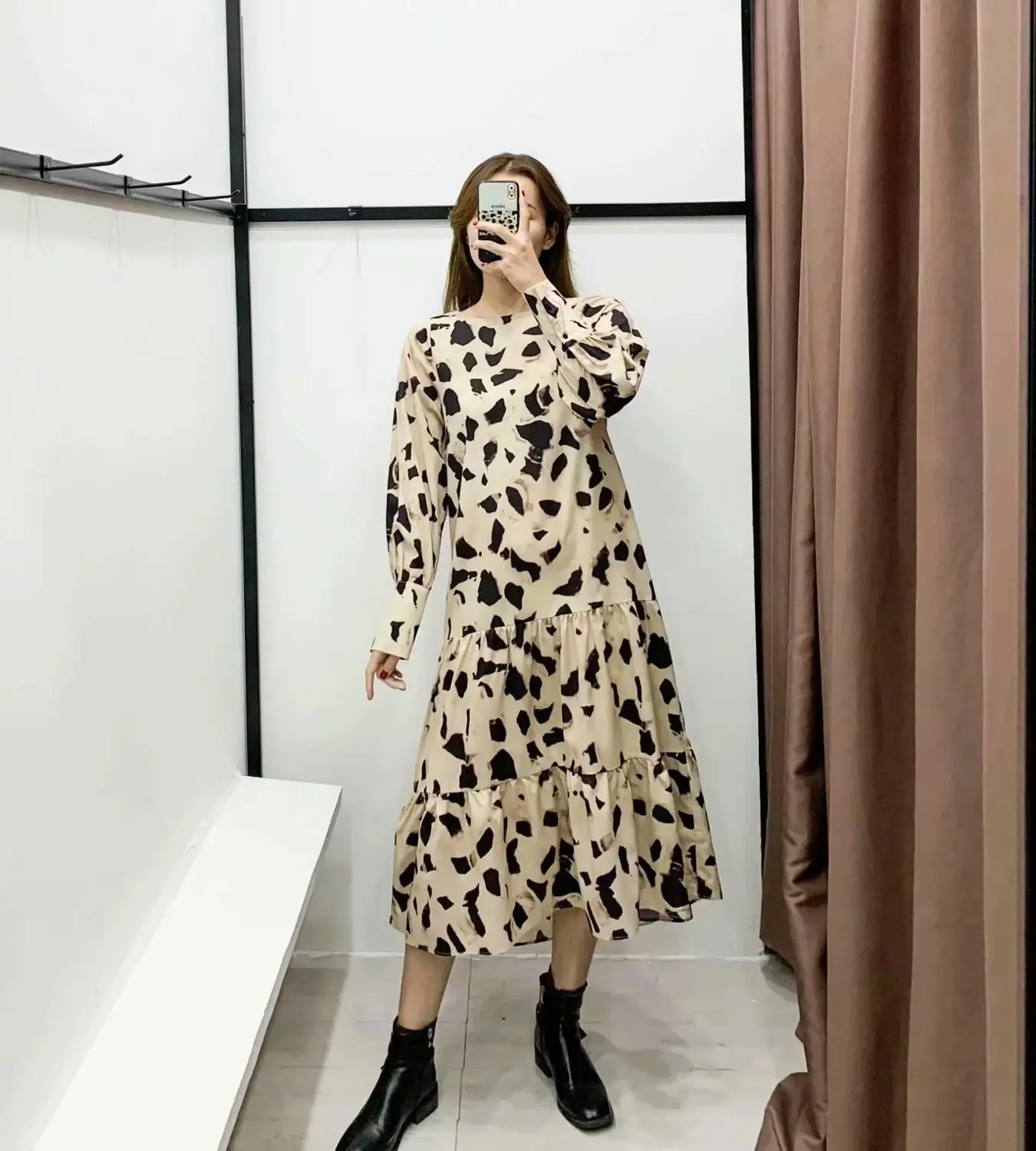 Женское винтажное платье рубашка с круглым вырезом длинным рукавом и принтом