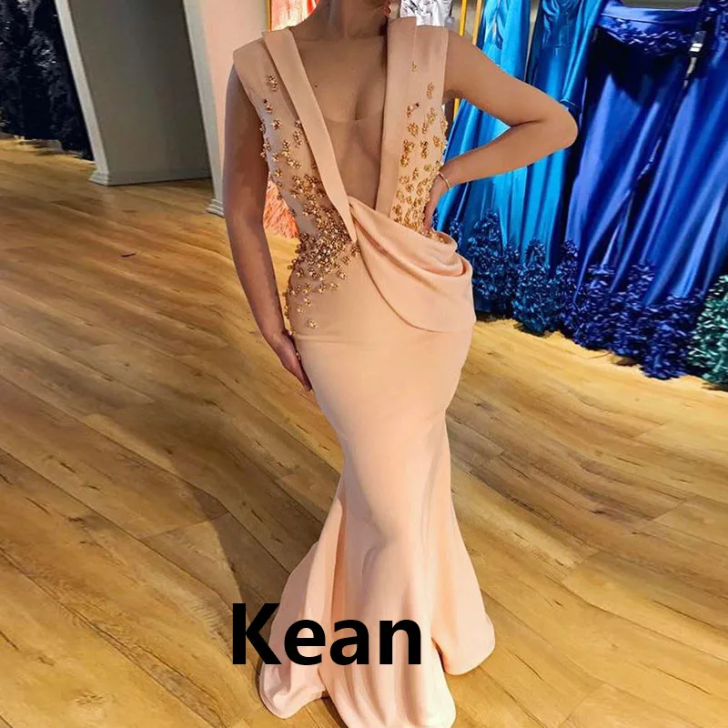 

Платье женское вечернее атласное с глубоким V-образным вырезом и жемчугом