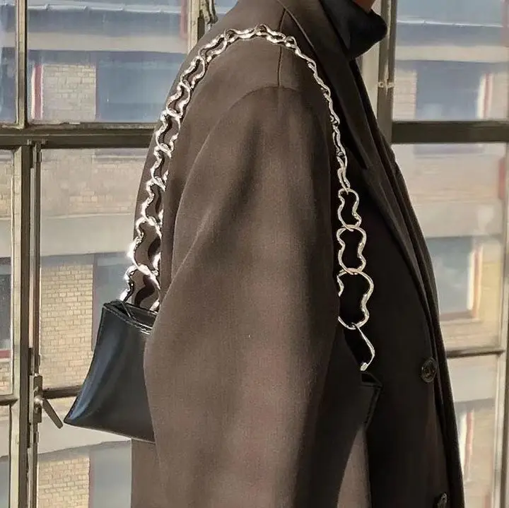 

Chain Shoulder Bags For Women Solid Color Luxury Flat Handbag Phone Purse Female Crossbody Messenger Handbags Lady Party Clutch