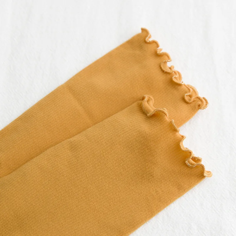 Носки женские мягкие бархатные милые универсальные черные однотонные короткие