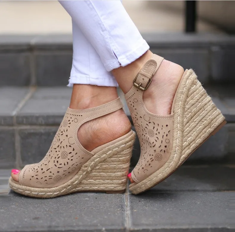 

Large Size Clogs Wedge Fashion Womens Shoes 2021 High Heel Sandals Buckle Suit Female Beige Big Platform Luxury High-heeled Girl