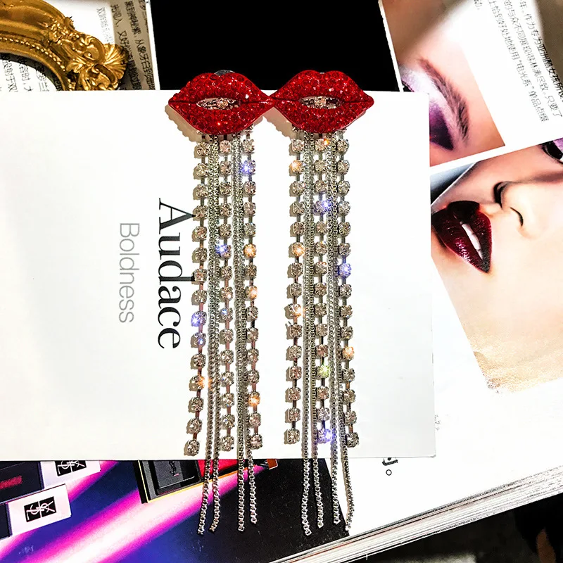 Европейские и американские модные преувеличенные сексуальные красные губы