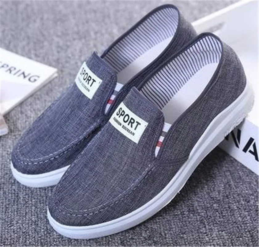 

Athletic Running Shoes 2021 Summer Breathable Sports Training Sneakers for Men Rubber