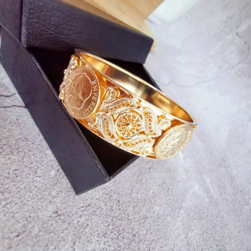 

Algerian women's wedding bracelet French Napoleon totem bracelet empty thread design Moroccan jewelry gift box