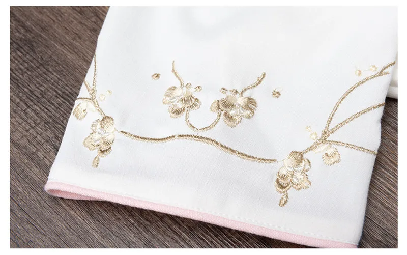 

Plus Size 4XL Ethnic Stand Fashion Tshirt Women Harajuku Tee Embroidery Elegant Camisetas Mujer Vintage Tops Indie Folk Pullover