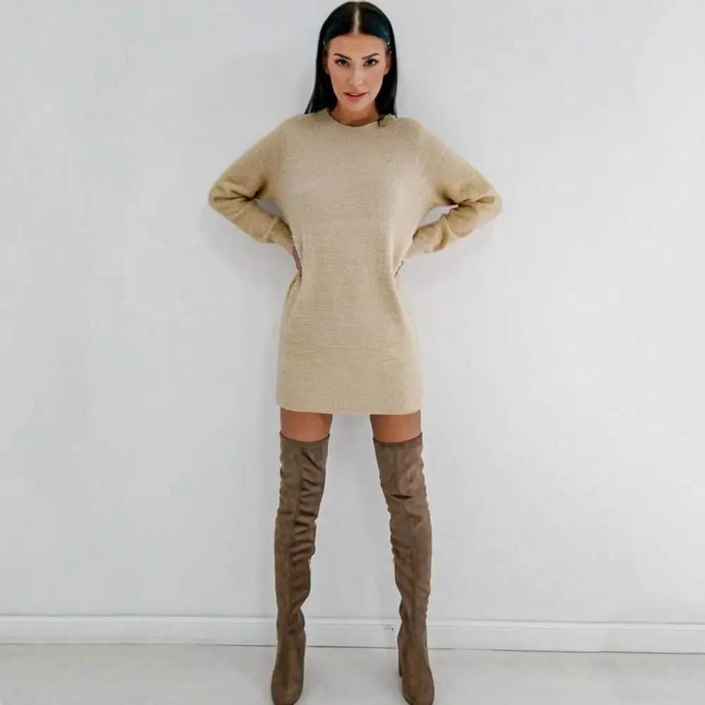 Женское облегающее платье с открытой спиной круглым вырезом длинными рукавами и