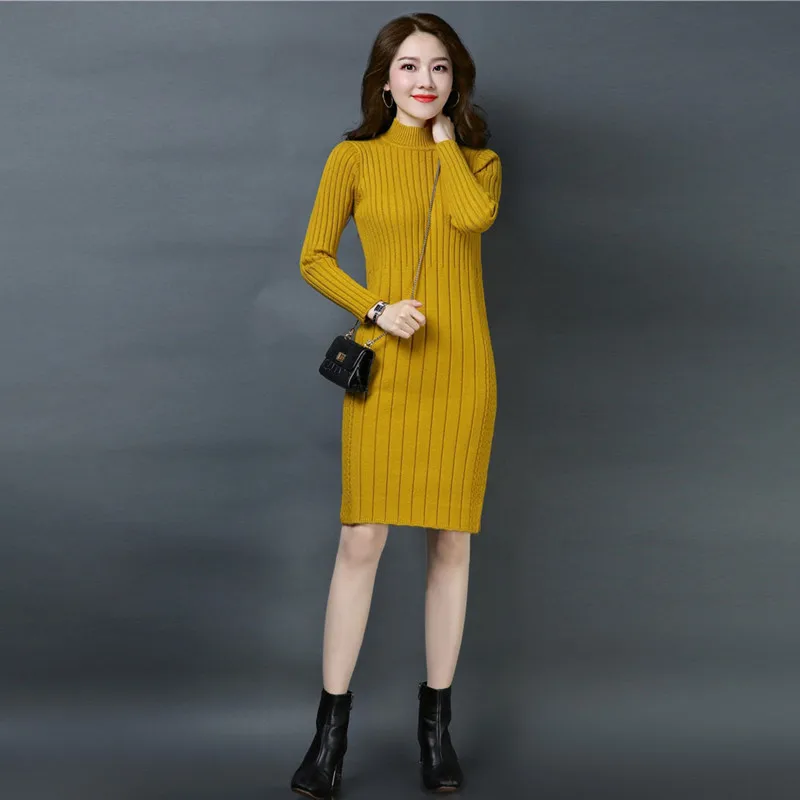 

Женское трикотажное платье-свитер с высоким воротником и длинным рукавом