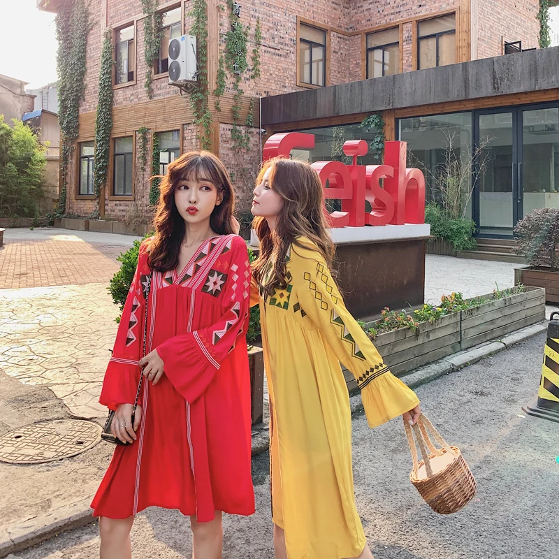 Ретро Национальный стиль вышивка праздничное пляжное платье темпераментный v