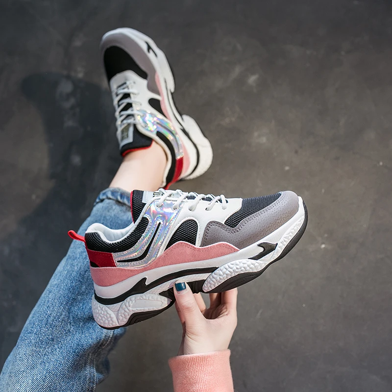 Женские кроссовки на массивной платформе модные спортивные смешанных цветов в