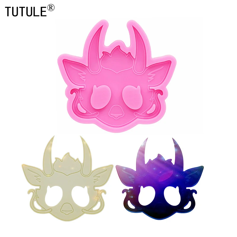 

1-2 pcs Shiny Goat Cute Self Defense Keychain Silicone Mold Resin Crafting Kawaii Spooky Goth Polymer clay Silicone Mold