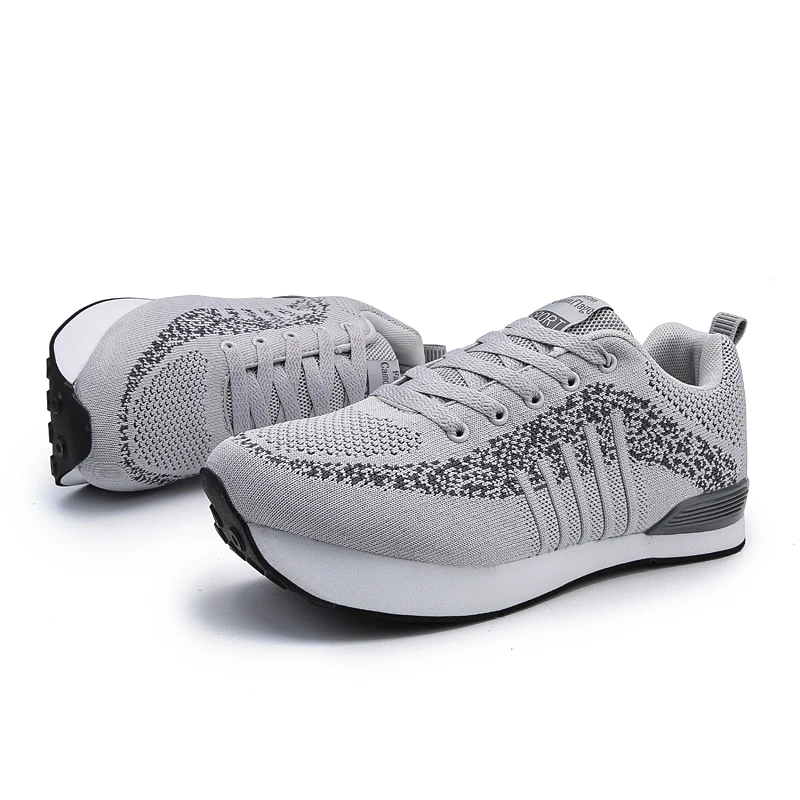 Кроссовки в темную полоску для мужчин и женщин ортопедические на низком каблуке