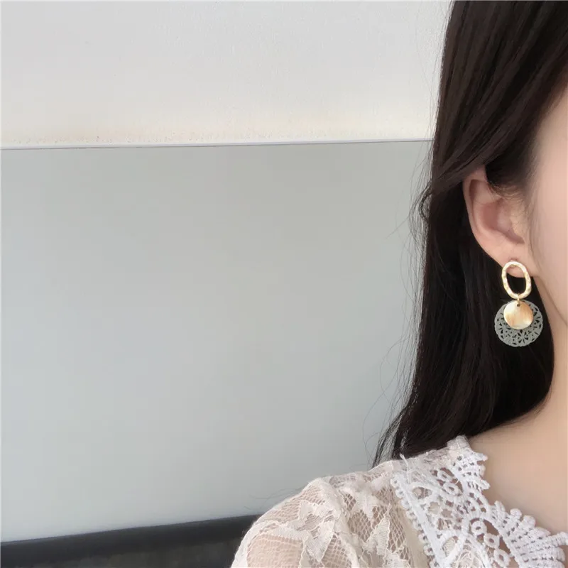 

2020 New Korean Vintage Earrings For Women Metal Geometric Earrings Green Round Hanging Dangle Earrings Fashion Jewelry