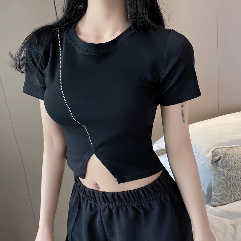 

Женская летняя футболка с коротким рукавом, черная футболка с коротким рукавом, разрезом и открытым пупком, 7732