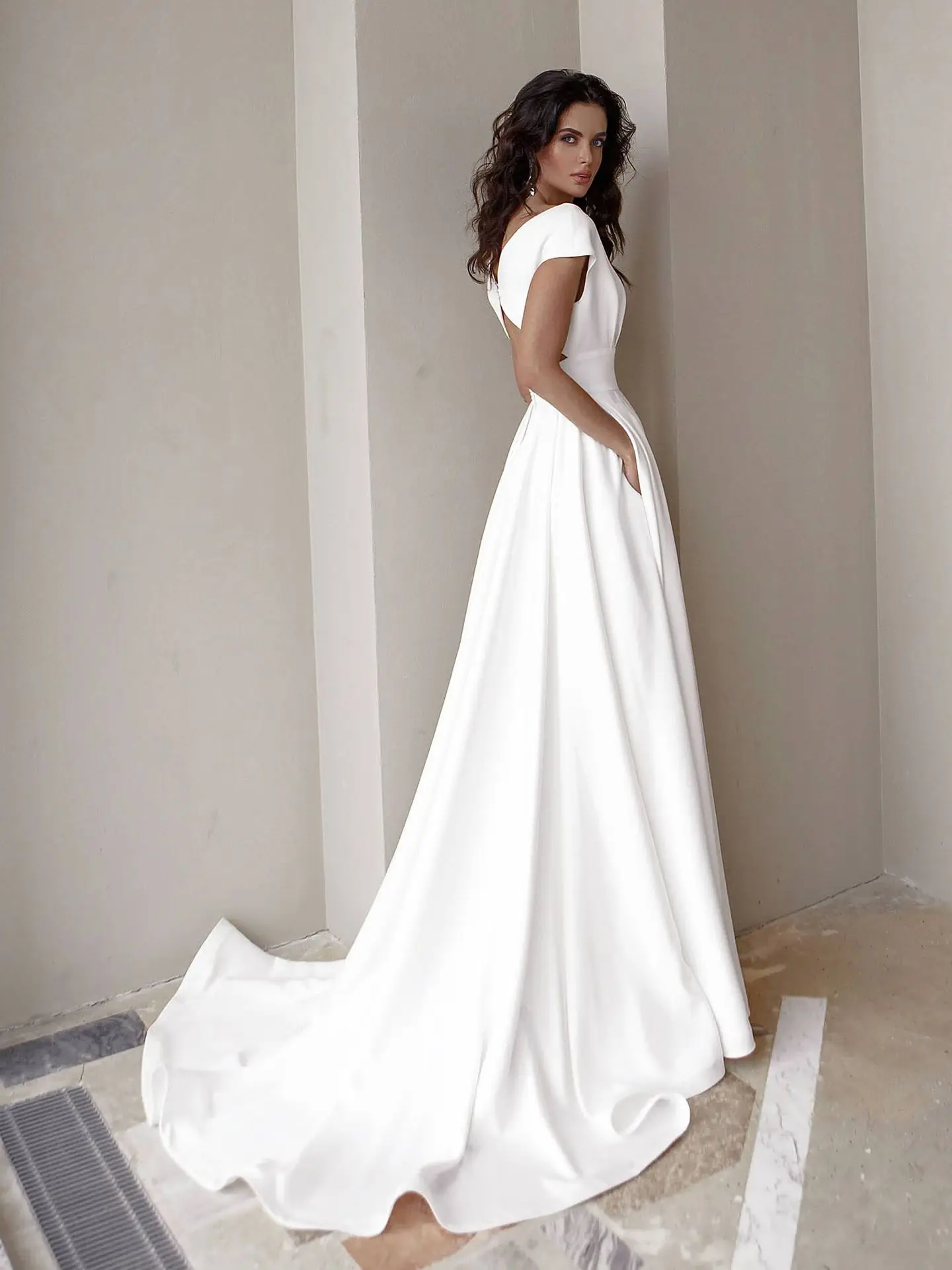 

Summer New Fashion Casual V-neck Solid Color White Party Dress Mopping Long Skirt for Women A171