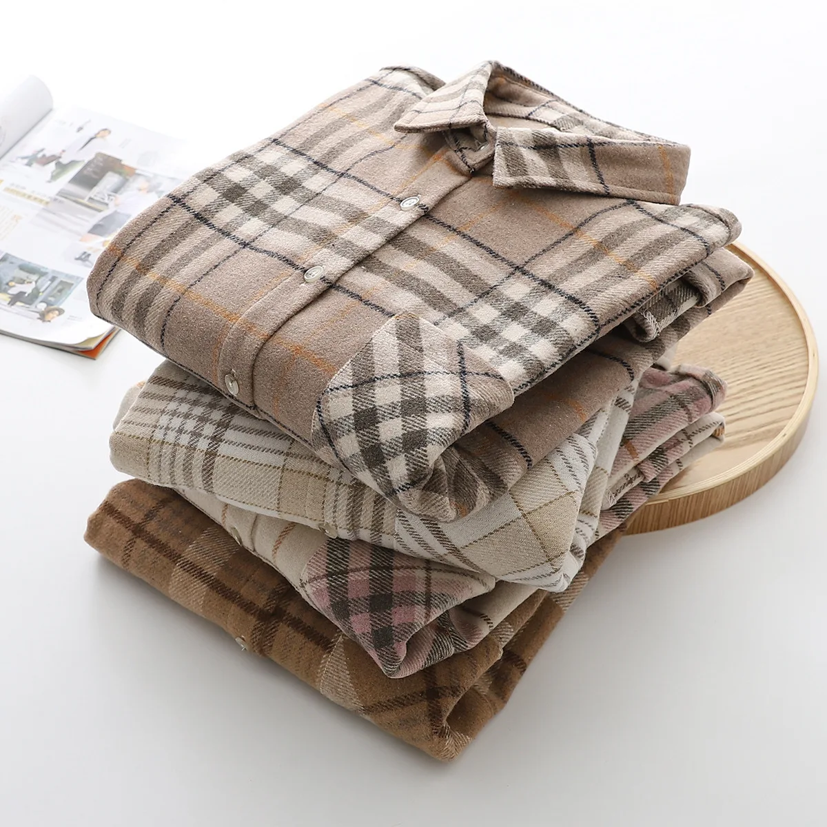 

Plaid Blouse Women Casual Shirt Office Lady Shirts Vintage Loose Blouses Chic Button-Up Women Top Long Sleeve Chemise Femme 2021