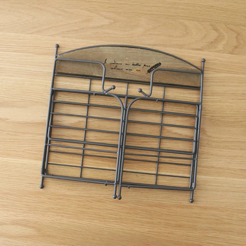 Стеллаж для хранения косметики из кованого железа настольный держатель духов