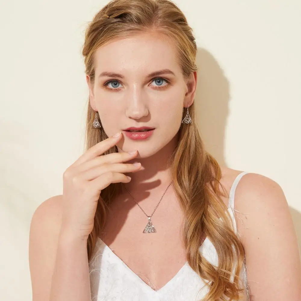 Ожерелье с геометрическим треугольником Eudora из стерлингового серебра 925 пробы