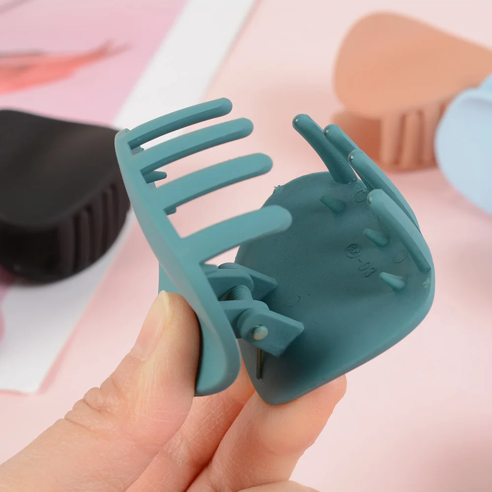 

Women Hair Claw Solid Color Hair Crab Retro Square Scrub Hair Clips Claws Hair Accessories Hairpin Diy Hair Styling Tools