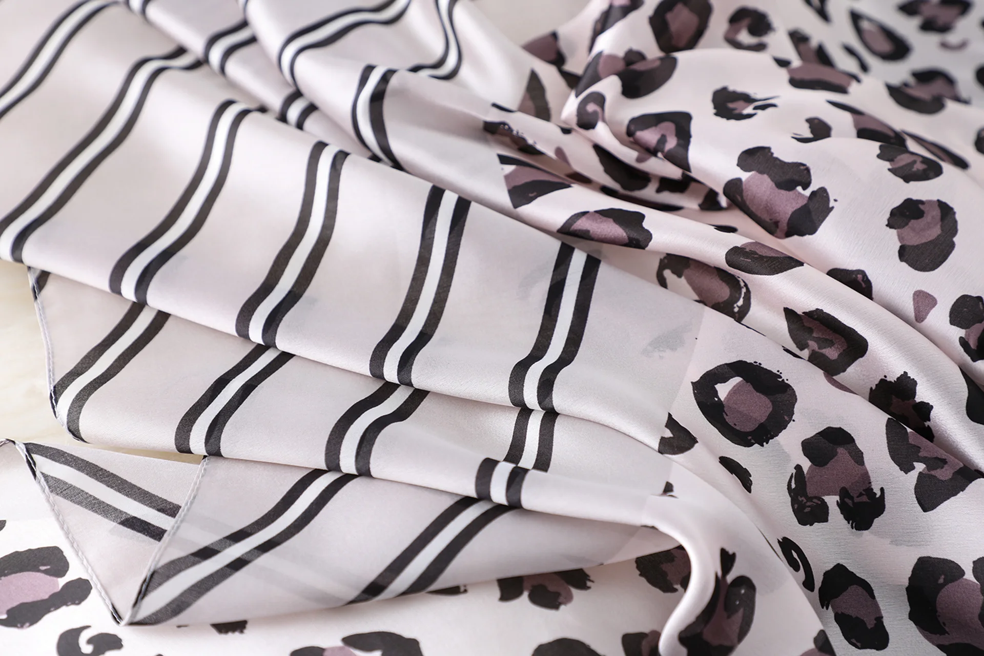 Новый дизайн леопардовые шарфы в полоску Шелковый зимний шарф новый