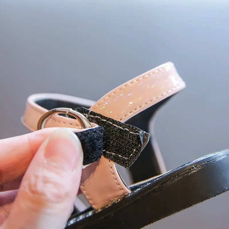 Сандалии для девочек со стразами новинка 2020 корейские летние детские пляжные