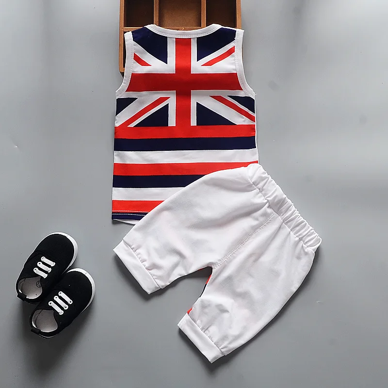 Для детей 1-4 лет модная зимняя теплая одежда с капюшоном и рисунком для маленьких