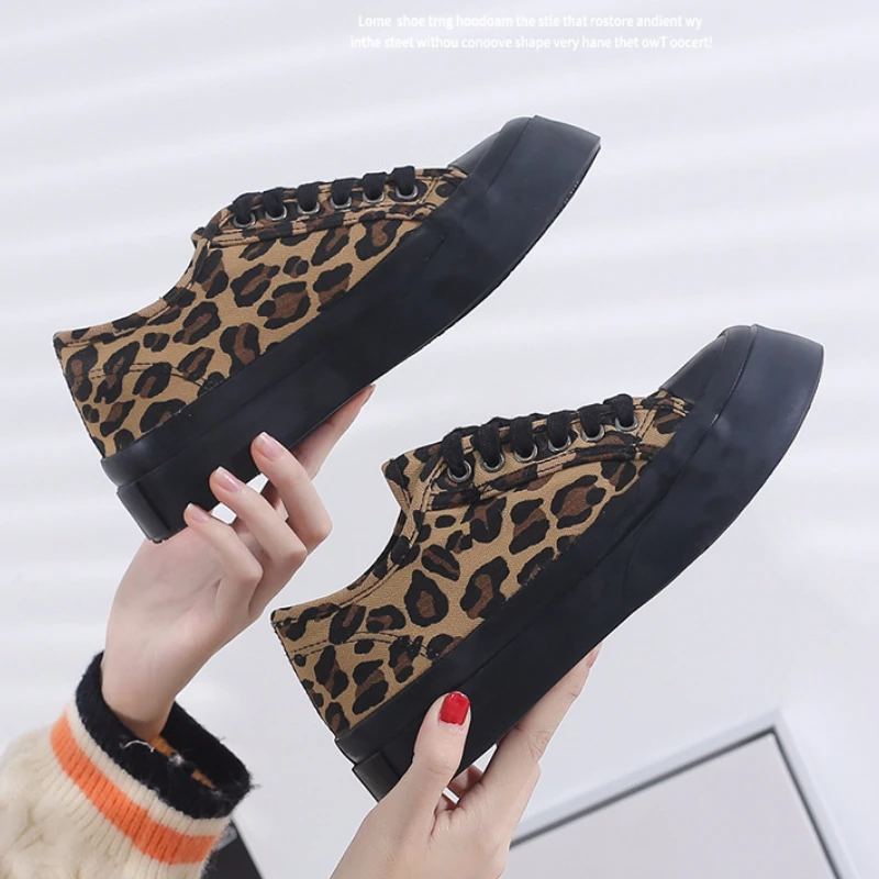 

Women Canvas Leopard Platform Sneakers Ladies Chunky Casual Shoes Girls Thick Soled Sports Shoes New Fashion