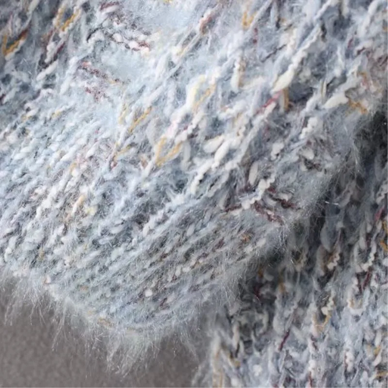 Женский вязаный свитер свободный с круглым вырезом и рукавами-фонариками на
