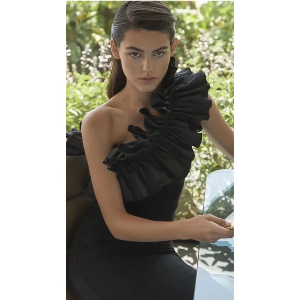 

Hot Sale Summer Fashion Sexy One Shoulder Ruffles Black Women Bandage Dress 2021 Elegant Evening Elegant Party Dress