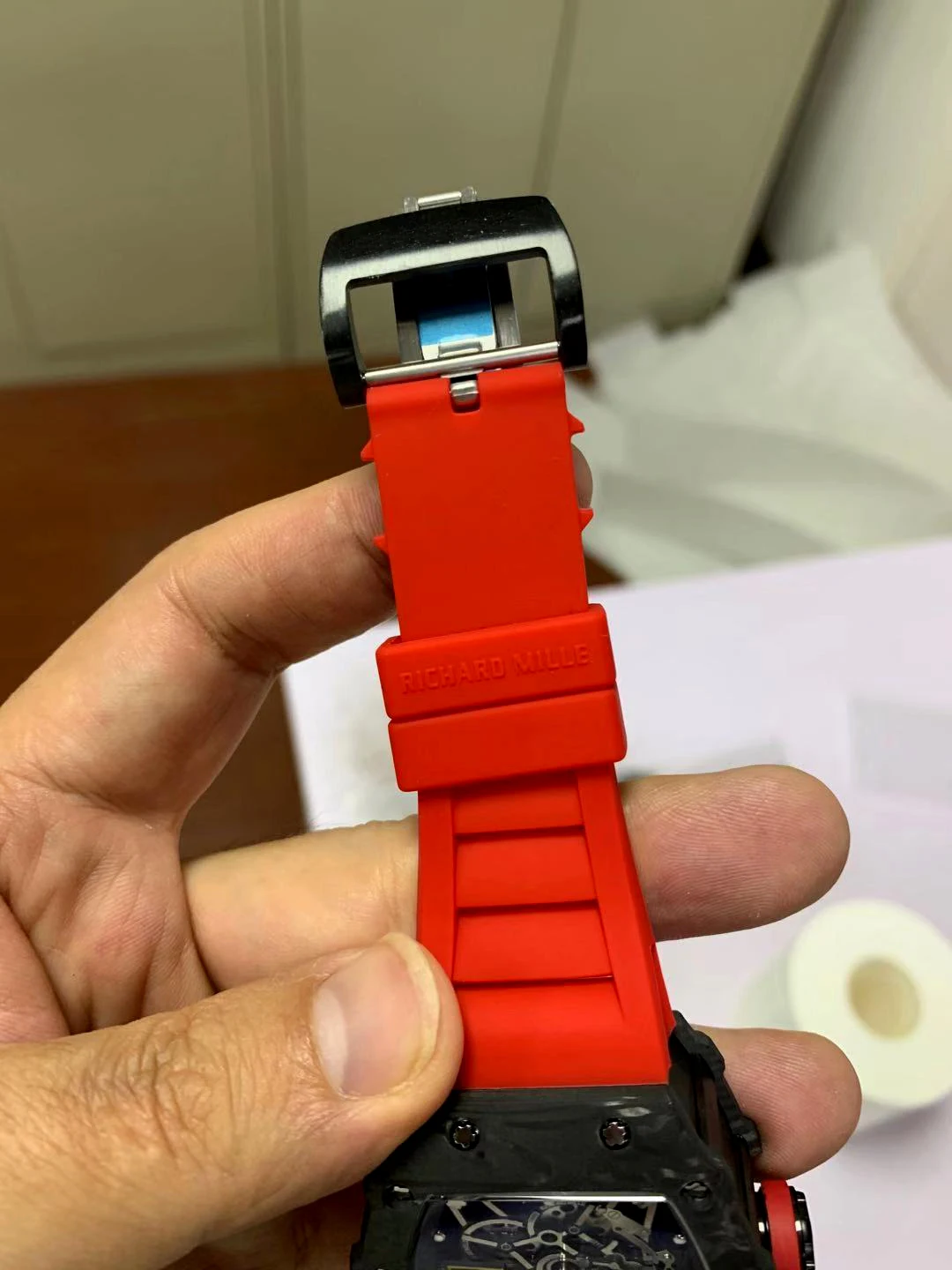 

Classic New Red Rubber Men Watch Sapphire Automatic Mechanical Black Carbon Fiber Tourbillion Calendar Skeleton Glass Back