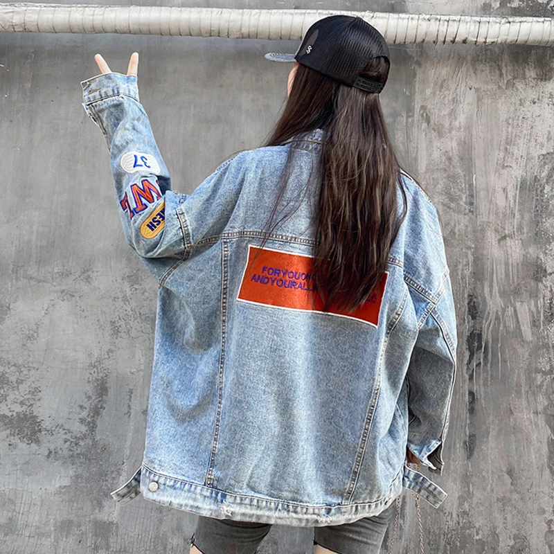 Джинсовые куртки с вышивкой свободная Лоскутная джинсовая куртка в стиле