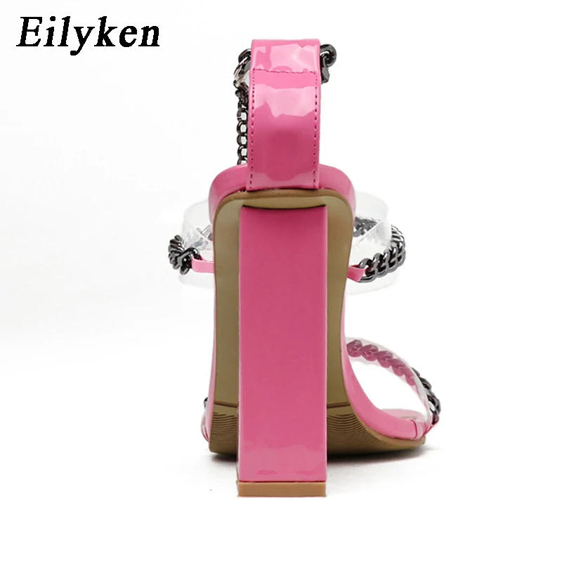 Туфли женские вечерние из ПВХ с металлической цепочкой на квадратном каблуке |