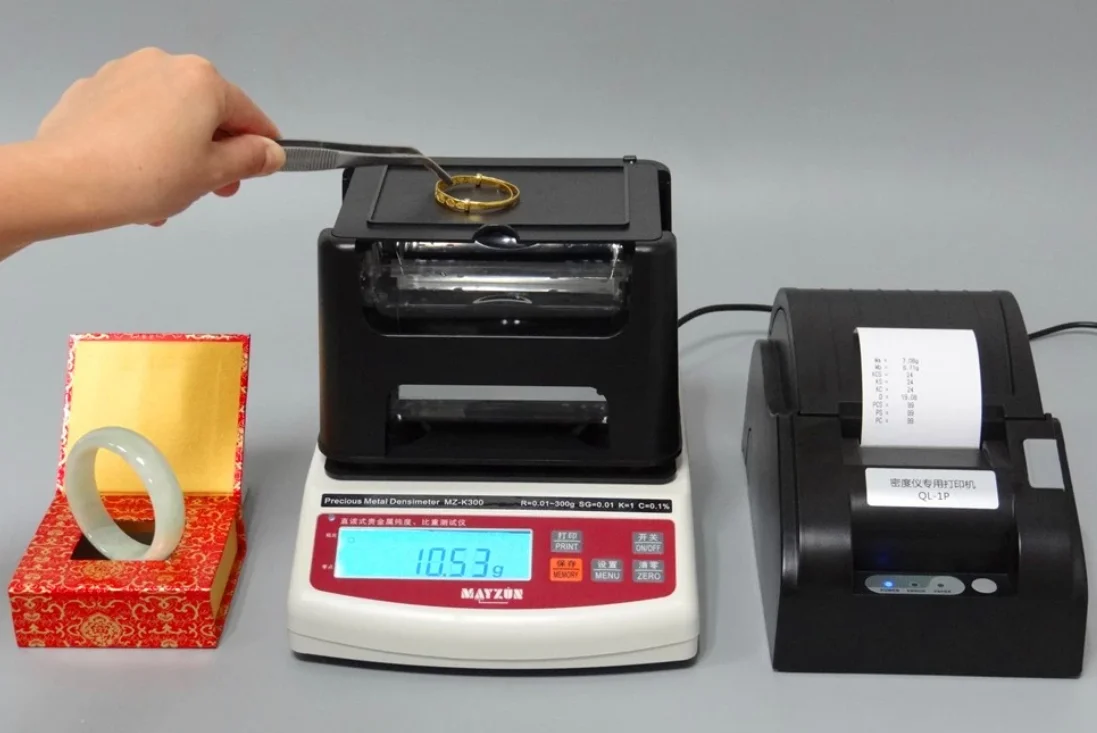 

Scale for Weighing Gold Purity Density