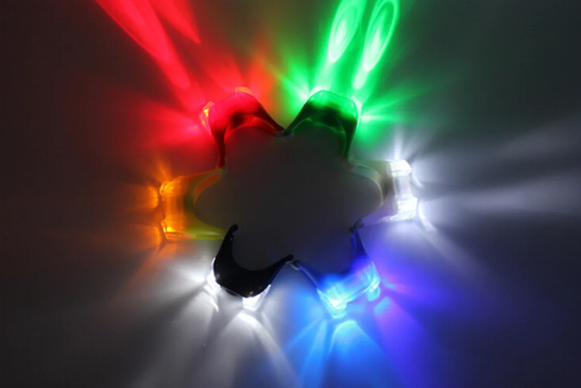 Для Прогулок ночью силиконовые Осторожно Лампы для малышей Одежда детей детская