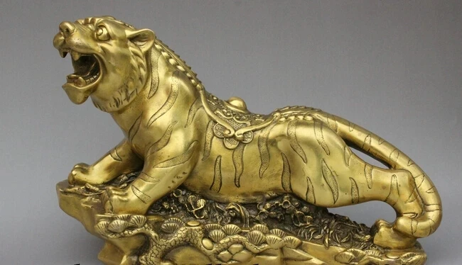 

wholesale factory 14" Folk Chinese Bronze Decoration Brass Zodiac Year Tiger Statue Running Hill pine tree 25% off