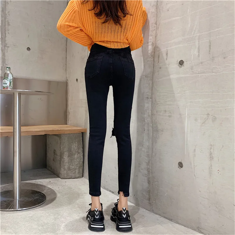 

2019 new fashion personality hole-washed self-cultivation nine-foot jeans