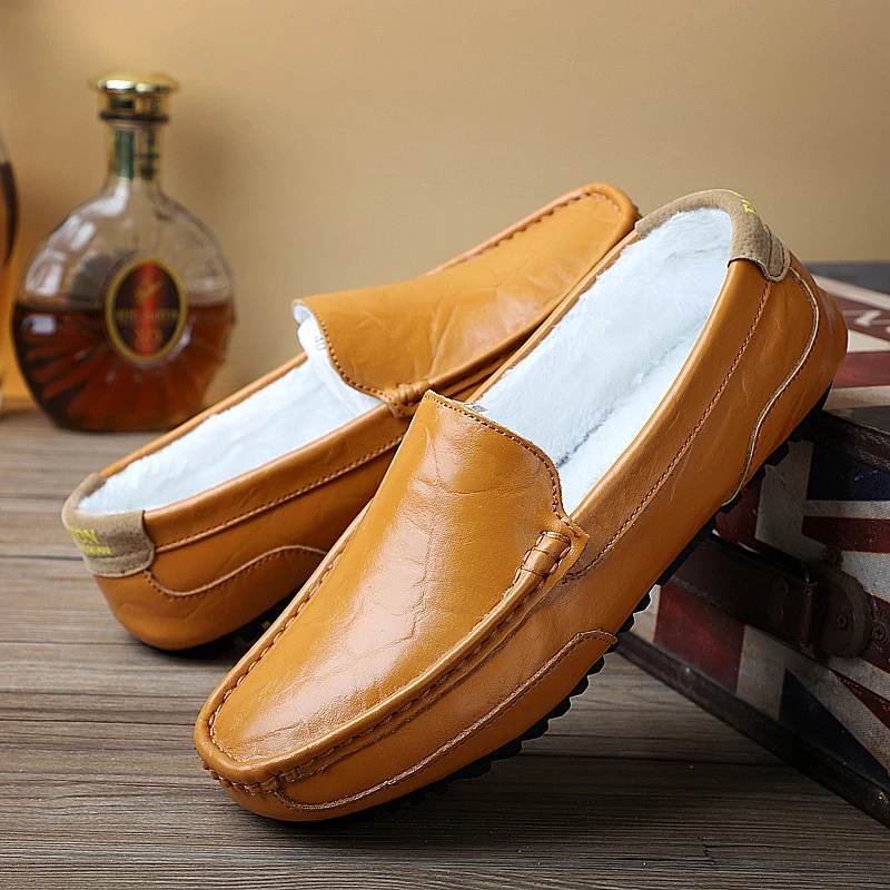 

Mocassins men shoes Homme Men Loafers slip on Soft Man High Quality Autumn Winter warm Leather Shoes Men Flats Car Driving Shoes