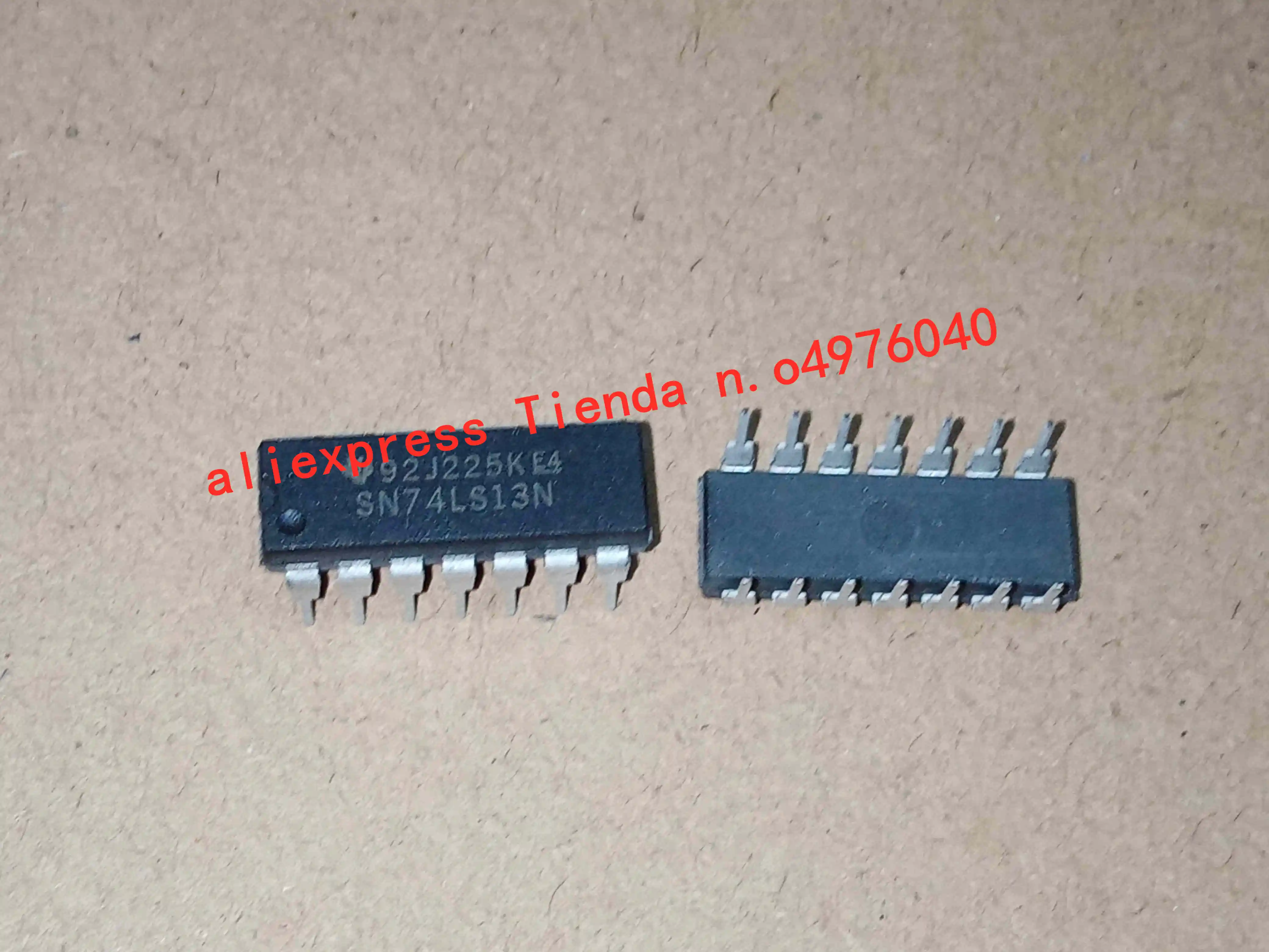 

SN74LS13N SN74LS13 новый импортный оригинал