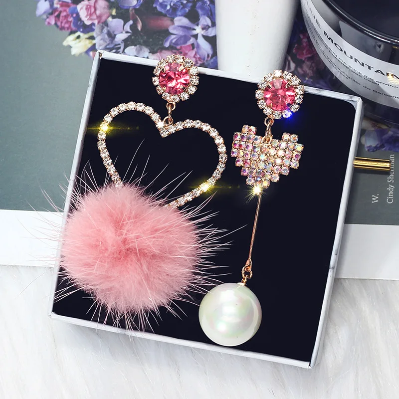 

USTAR Pink Crystal Love Heart Asymmetry Dangle Earrings Tassel White Fur Ball Rhinestone Drop Earrings for Women Jewelry Gifts