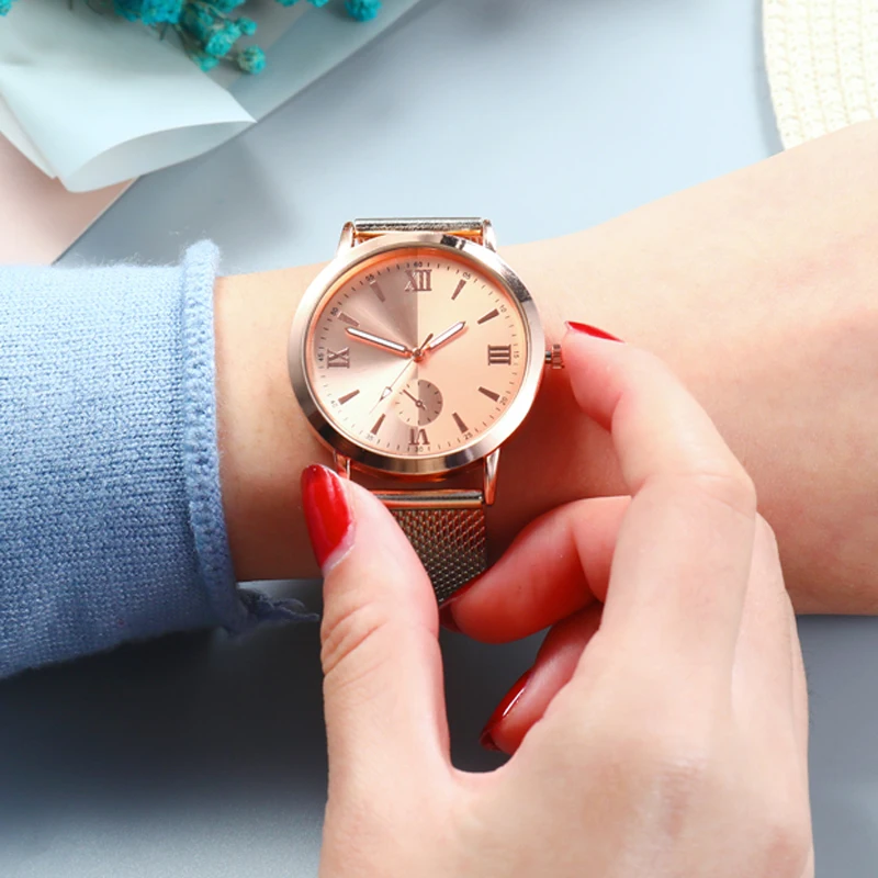 Часы кварцевые зеркальные унисекс гладкие разноцветные наручные с сетчатым