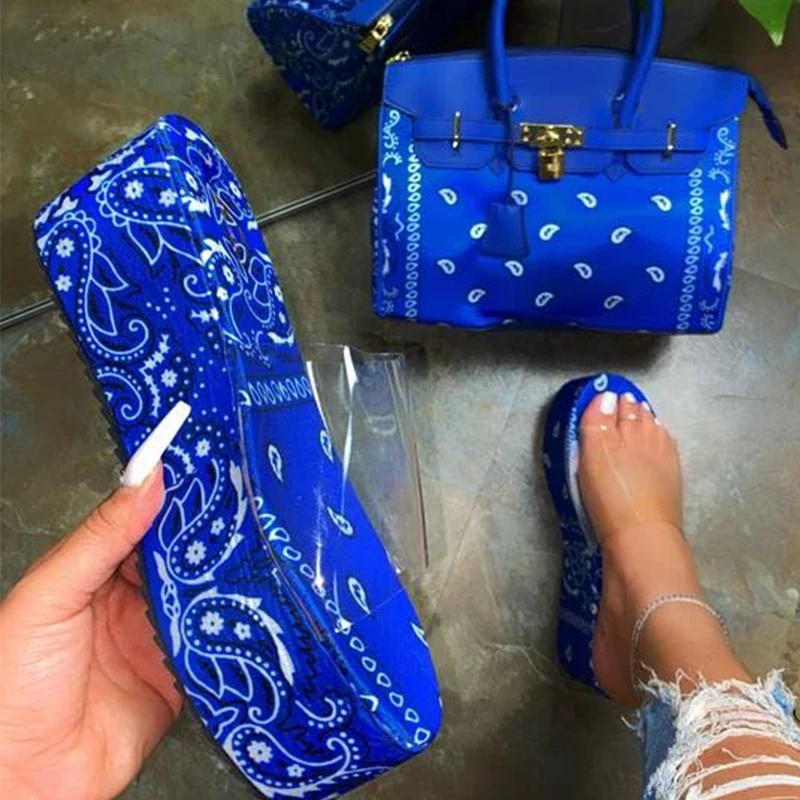 Новинка 2020 года Женские сандалии Шлепанцы с банданой на толстой подошве Женская