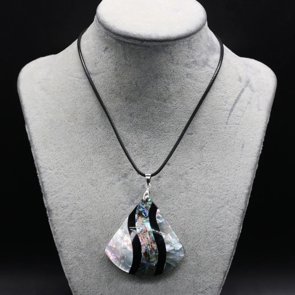 

Best Selling 2021 New Product Natural Shell Necklace Fashion High Quality Necklace Jewelry Chain Length 55+5cm Size 40x55mm