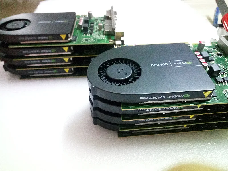 

Оригинальная видеокарта Quadro 2000 1 ГБ DDR5 Q2000 с шипами Q600 K600 PCI-E 16X 128bit