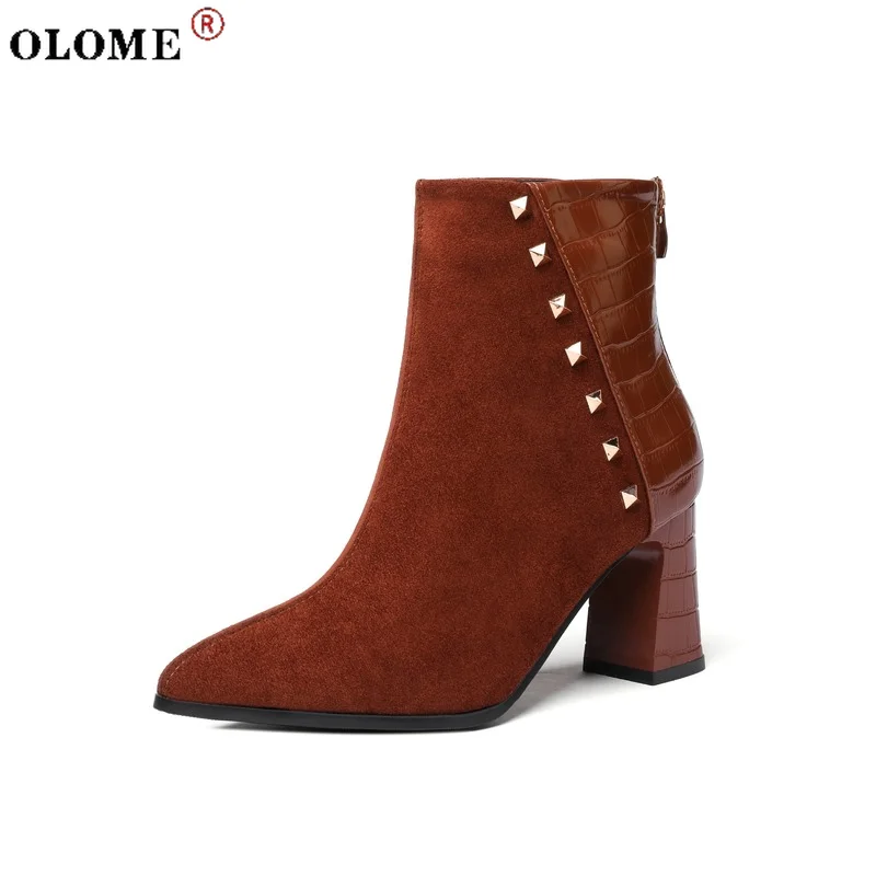 

2021 Autumn and Winter Rivet Women's Boots Square Heel Ankle Boots British Style Pointed High Heel Warm Women's Ankle Boots