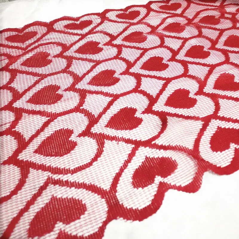 Скатерть с рисунком сердца и флага Декоративная скатерть красного розового