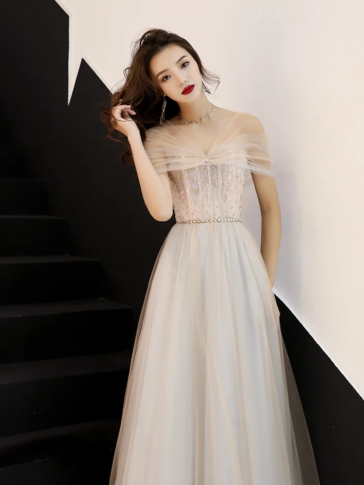 Роскошное кружевное платье-футляр с открытыми плечами Простые Вечерние платья