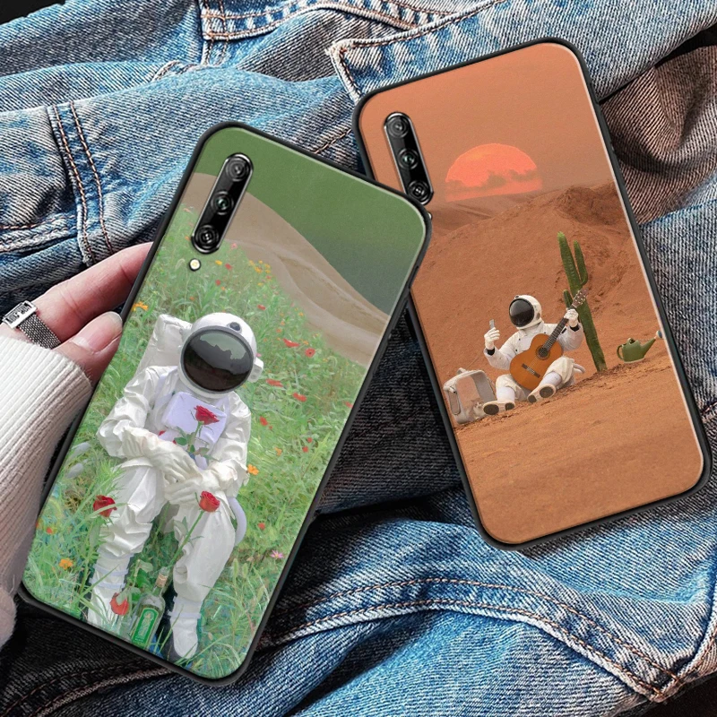 

Cute Criativa Astronauta Phone Case For Huawei P Smart Z 2019 2021 P20 P30 P40 Lite Pro Funda Carcasa Soft TPU Back Cover