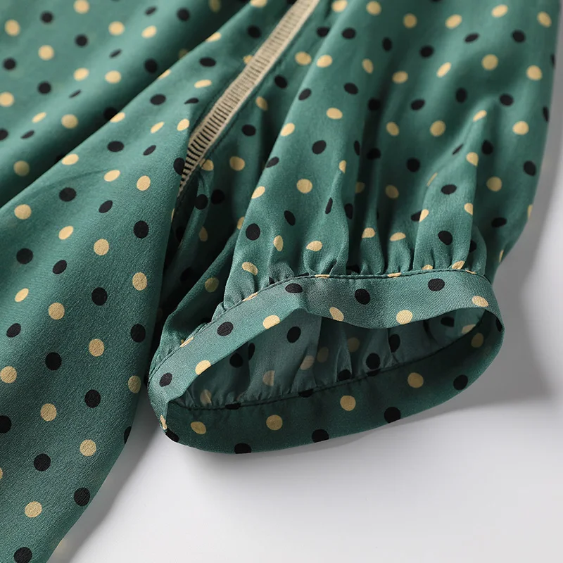 

SuyaDream Woman Dots Print Summer Blouses 100%Silk Crepe Printed O Neck Lantern Sleeves Blouse Shirts 2021 Top Green