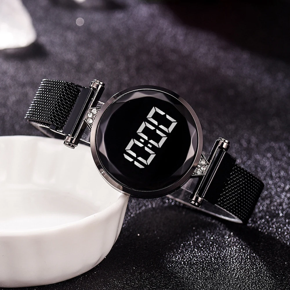 

Luxury LED Men Magnetic Bracelet Watches Rose Gold Digital Dress Watch For Women Quartz Wristwatch Ladies Clock relogio feminino