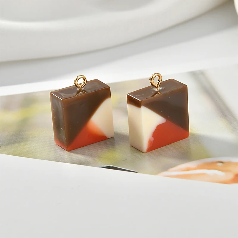 Забавные квадратные серьги-подвески в виде шоколада с золотым покрытием |